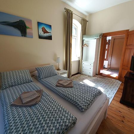 Apartment Under The Maple Klaipėda Kültér fotó